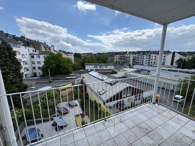 Wohnung zum Kaufen in Düsseldorf 315.000 € 85 m²
