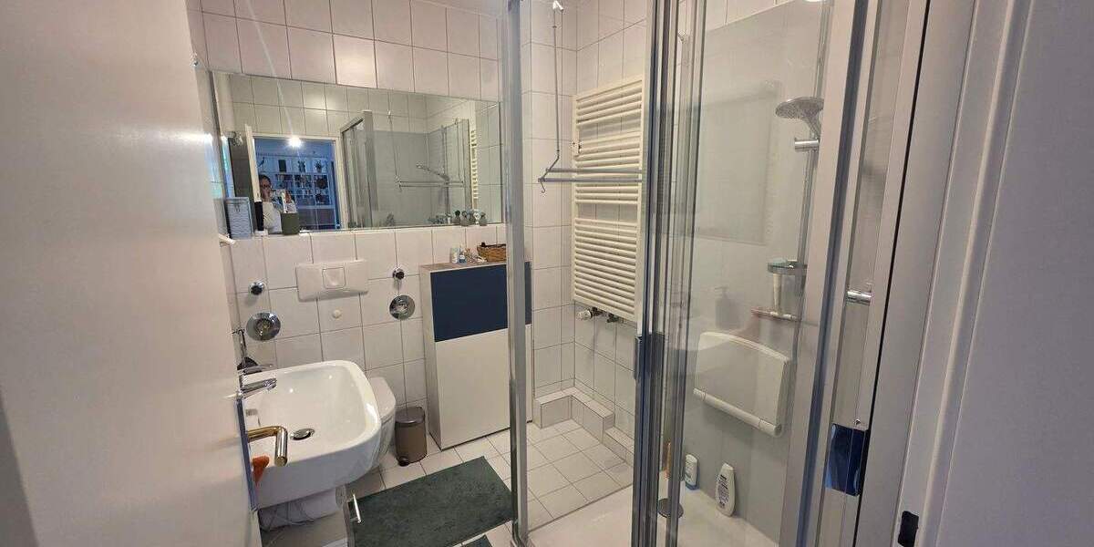 Etagenwohnung Velbert Neviges - 2 Zimmer, 75 m&sup2;, 175.000&euro; | Angebot:25357054