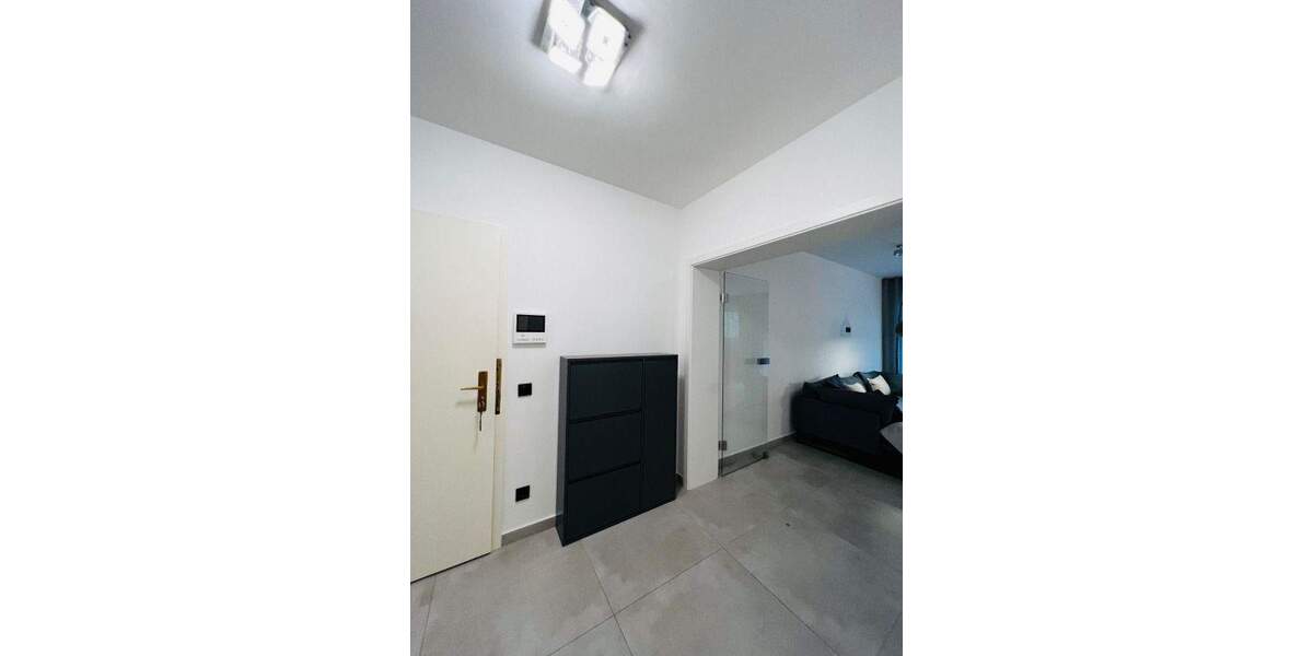 Luxuriös möblierte 2-Zimmer-Wohnung mit großem Balkon im begehrten Oberkassel 2 zimmer