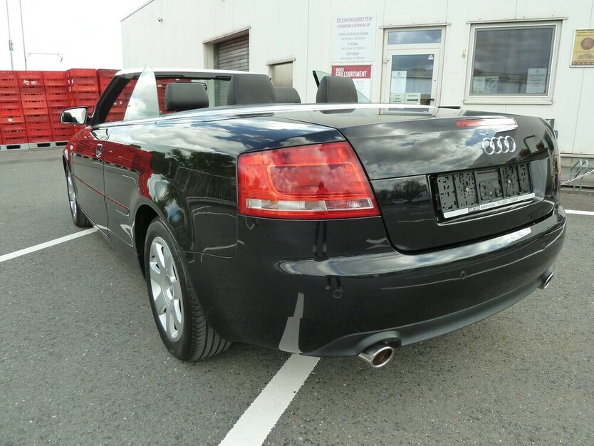 Audi A4 Cabrio 1.8 T Leder E-dach Navi kl. Mängel 161.000 km 4.900 € Ratingen 40885
