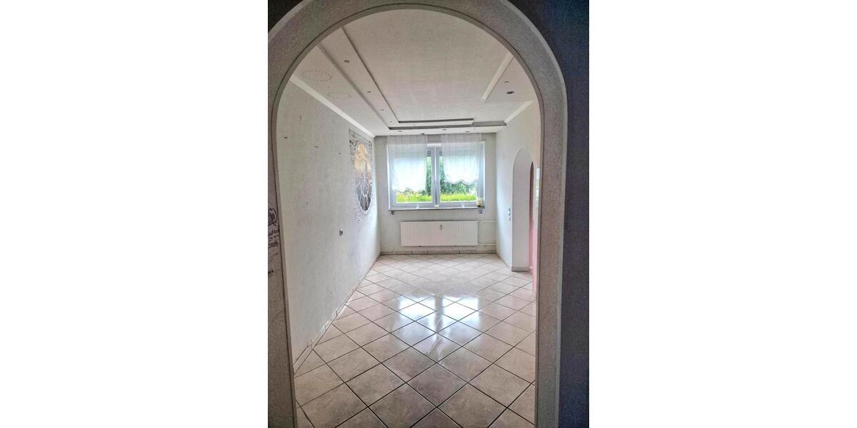 Erdgeschosswohnung mit Garten und Grage 3 zimmer