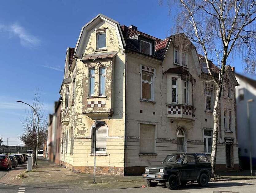 Haus zum Kaufen in Duisburg 399.000 € 276.53 m²
