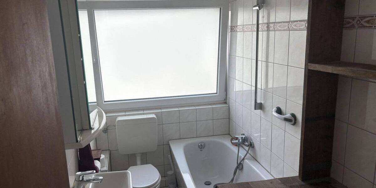 Etagenwohnung Oberhausen Alstaden-Ost - 2 Zimmer, 66 m&sup2;, 103.000&euro; | Angebot:22189918