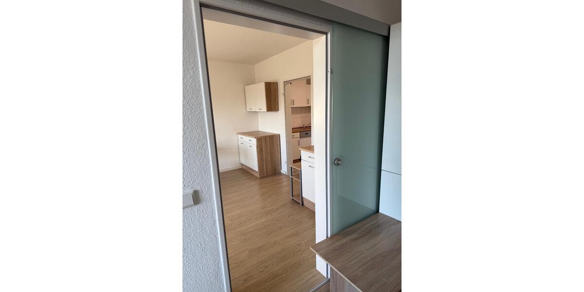 Schöne renovierte Wohnung mit Balkon zimmer