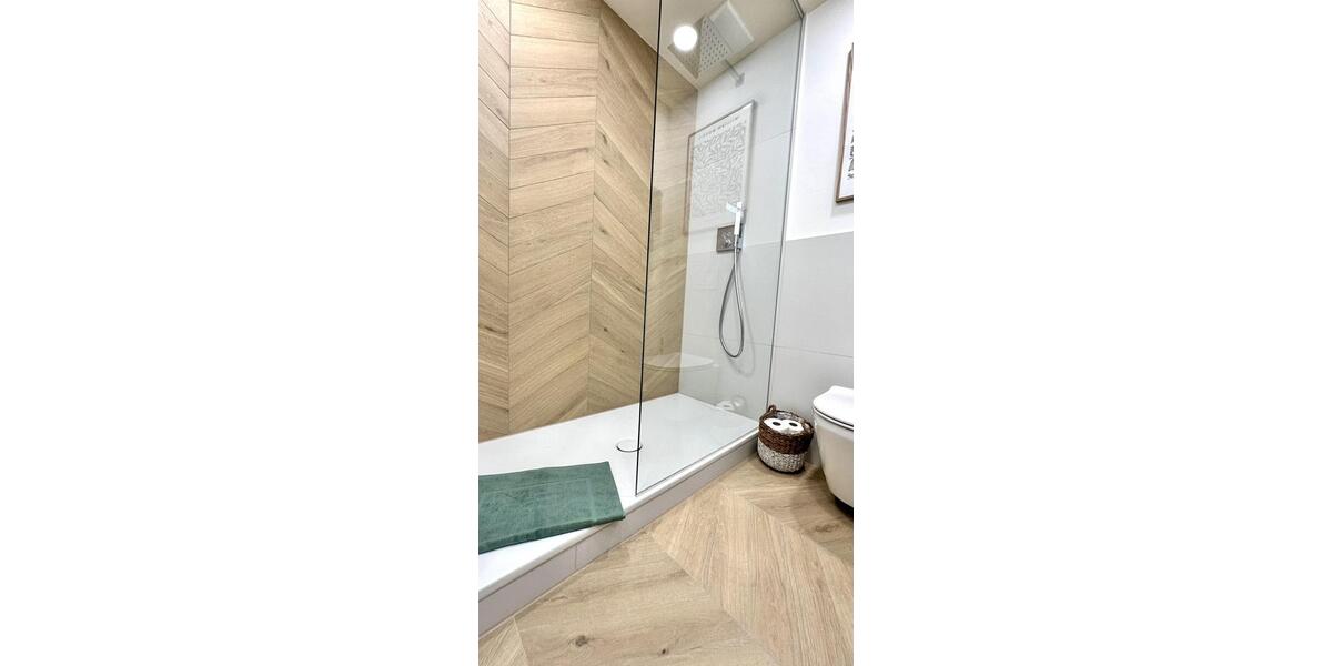 Etagenwohnung Düsseldorf Oberbilk - 2 Zimmer, 40 m&sup2;, 990&euro; | Angebot:25349472