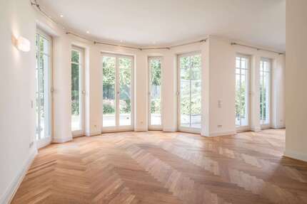 Haus zum Kaufen in Düsseldorf-Zoo 5.500.000 € 426 m² 11 zimmer