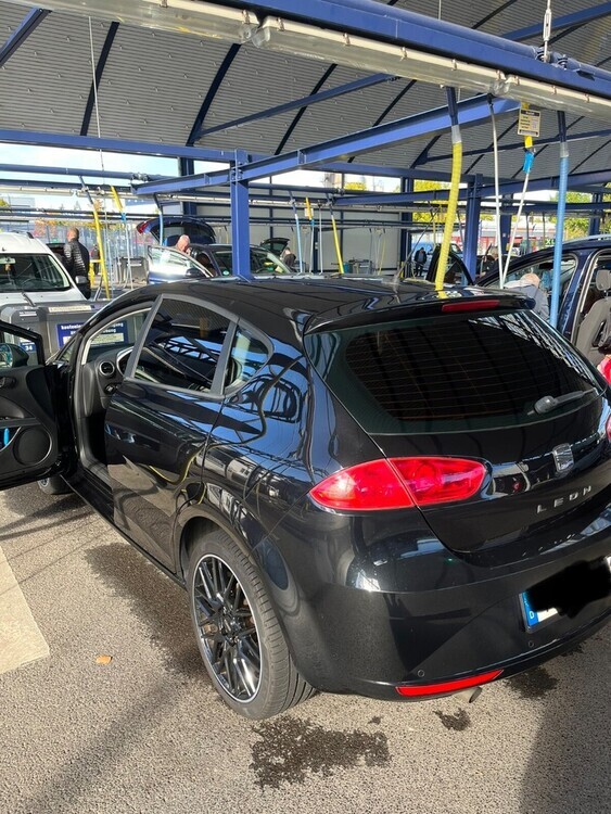 Seat Leon 170.000 km 5.200 € Krefeld 47798