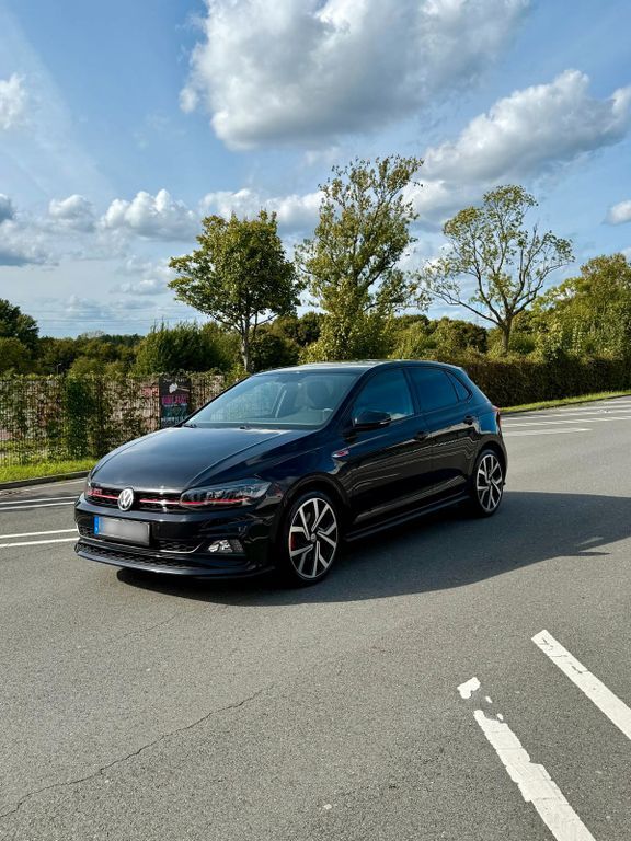 VW Polo 121.000 km 17.390 € Ratingen 40878