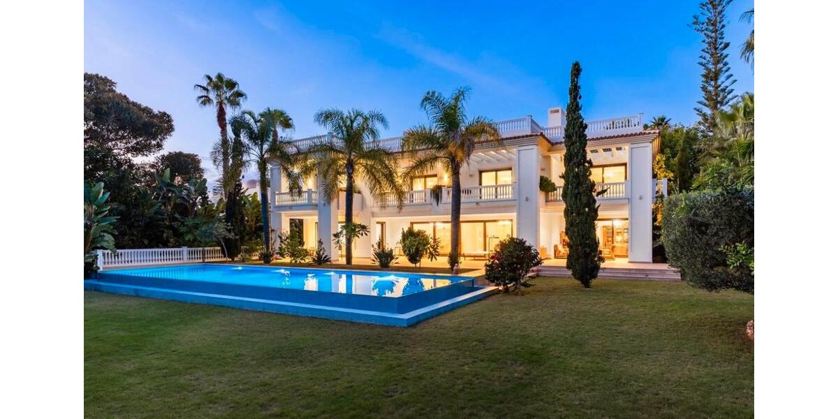Villa Düsseldorf Stadtmitte - 7 Zimmer, 761 m&sup2;, 4.800.000&euro; | Angebot:26750435