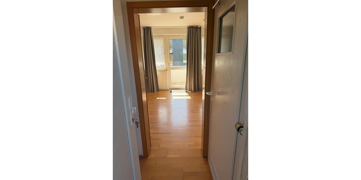 Etagenwohnung Duisburg Duisburg-Mitte - 1 Zimmer, 30 m&sup2;, 240&euro; | Angebot:26378873