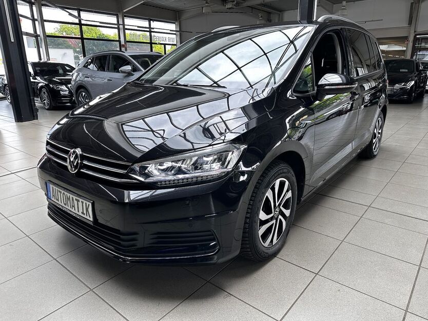 VW Touran 95.098 km 26.490 € Bottrop 46236
