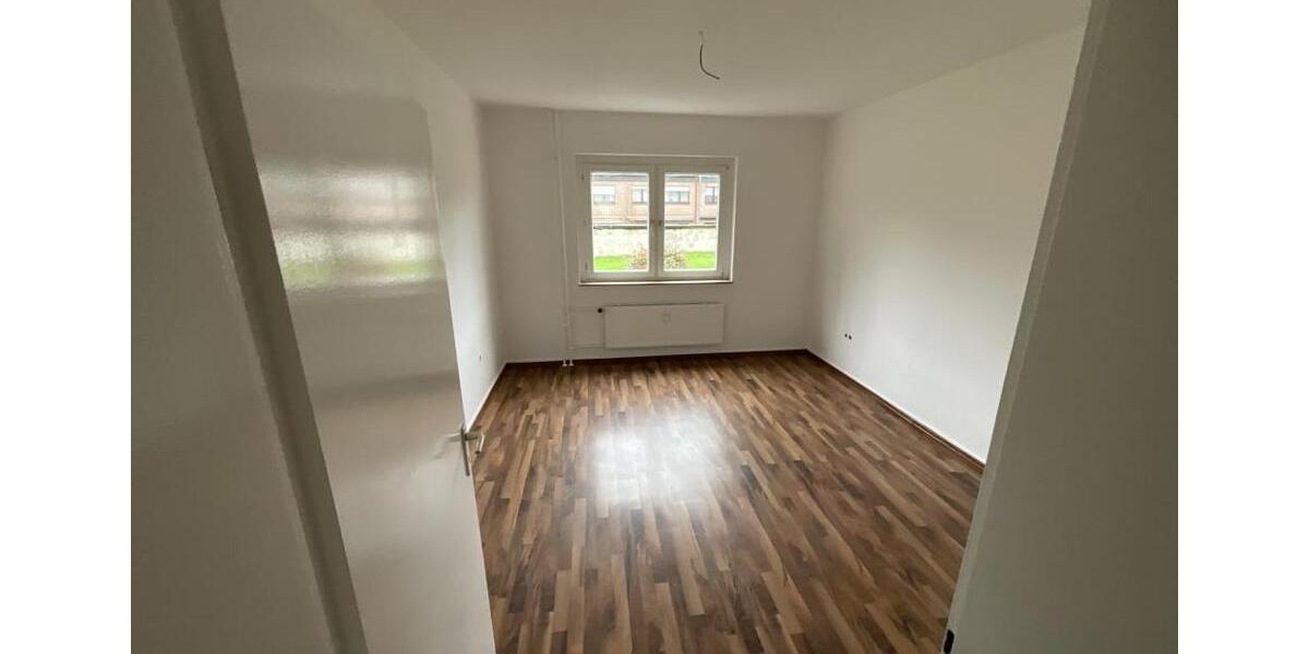 Erdgeschoßwohnung Essen Stadtbezirk III - 2.5 Zimmer, 56 m&sup2;, 459&euro; | Angebot:25568042