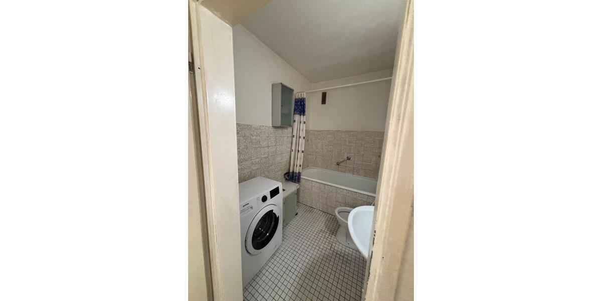 Etagenwohnung Düsseldorf Oberbilk - 3 Zimmer, 76 m&sup2;, 795&euro; | Angebot:25393038