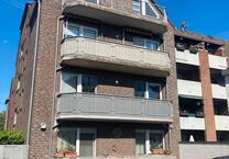 Schöne 2 Zimmer Wohnung mit Balkon und Hubparker
