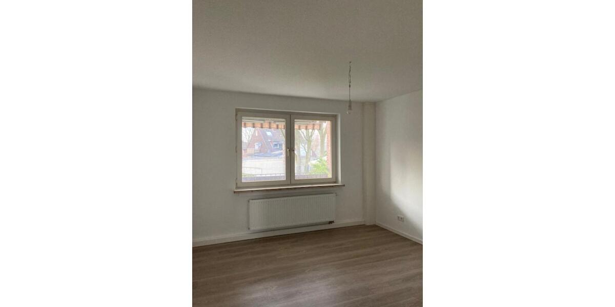 Nichtraucher -EG -Whg. in Ob-Klosterhardt, Erstbezug n. Sanierung 3 zimmer