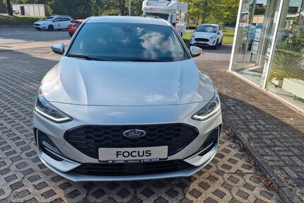 Ford Focus 9.400 km 26.999 &euro; Krefeld 47809