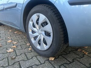 Toyota AURIS+LED+USB+Klimaautomatik+Garantie+CD 38.283 km 9.989 &euro; Meerbusch 40667