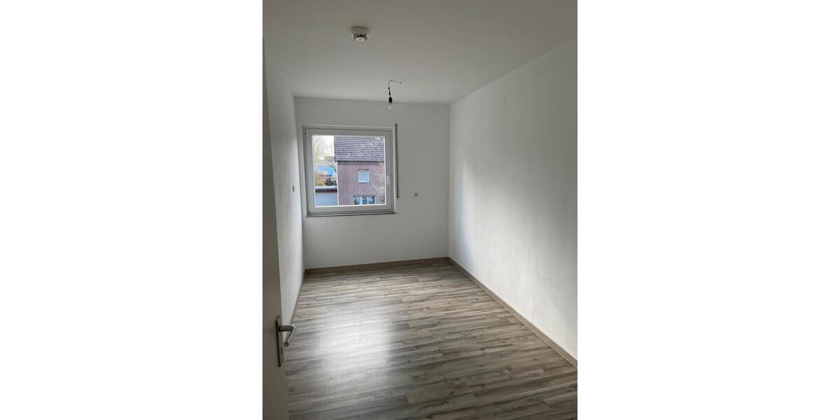 Etagenwohnung Recklinghausen Grullbad - 3.5 Zimmer, 80 m&sup2;, 680&euro; | Angebot:26168961