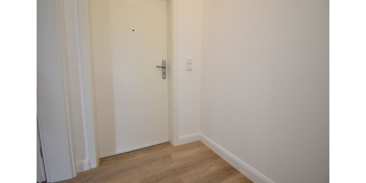 3 Durchgangszimmer! Renovierte 5-Zimmer-Whg in DU-Beeck 5 zimmer