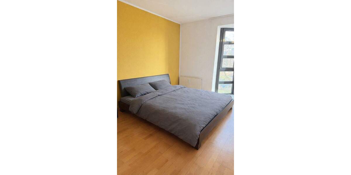 Etagenwohnung Krefeld Cracau - 3 Zimmer, 101 m&sup2;, 1.150&euro; | Angebot:25659232