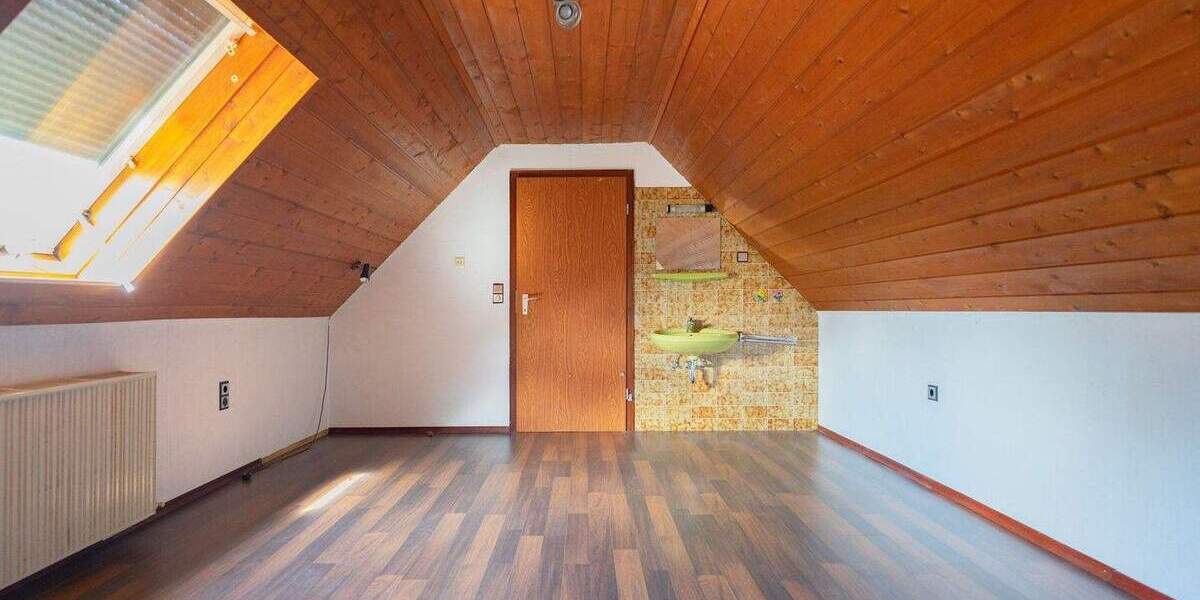 Einfamilienhaus Krefeld Inrath/Kliedbruch - 7 Zimmer, 166 m&sup2;, 549.000&euro; | Angebot:24504215