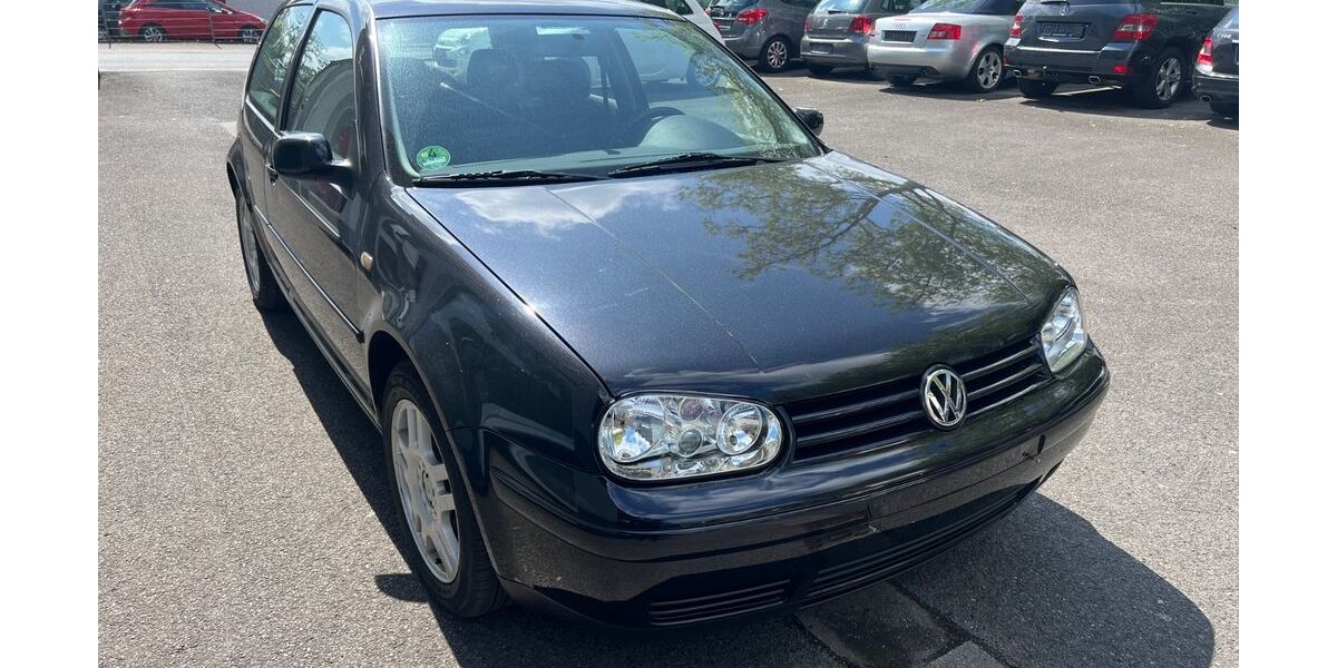 VW Golf 110.000 km 2.499 &euro; Recklinghausen 45663