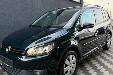 VW Touran 203.000 km 6.950 &euro; Duisburg 47259