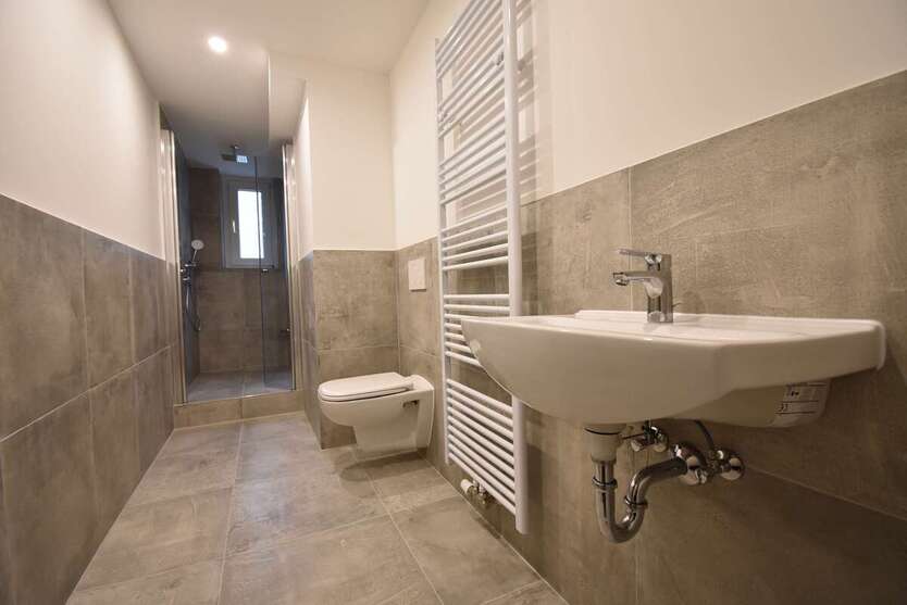 Wohnung zum Mieten in Düsseldorf 1.250 € 75.9 m² 3 zimmer