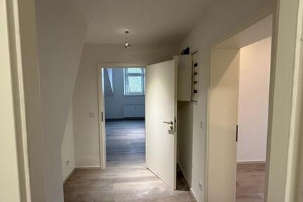 5-Zimmer-Wohnung | 110 m² | 2. OG | frisch saniert | ab sofort 5 zimmer