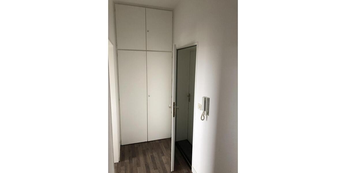 Dachgeschoßwohnung Oberhausen - 2 Zimmer, 36 m&sup2;, 380&euro; | Angebot:26227256