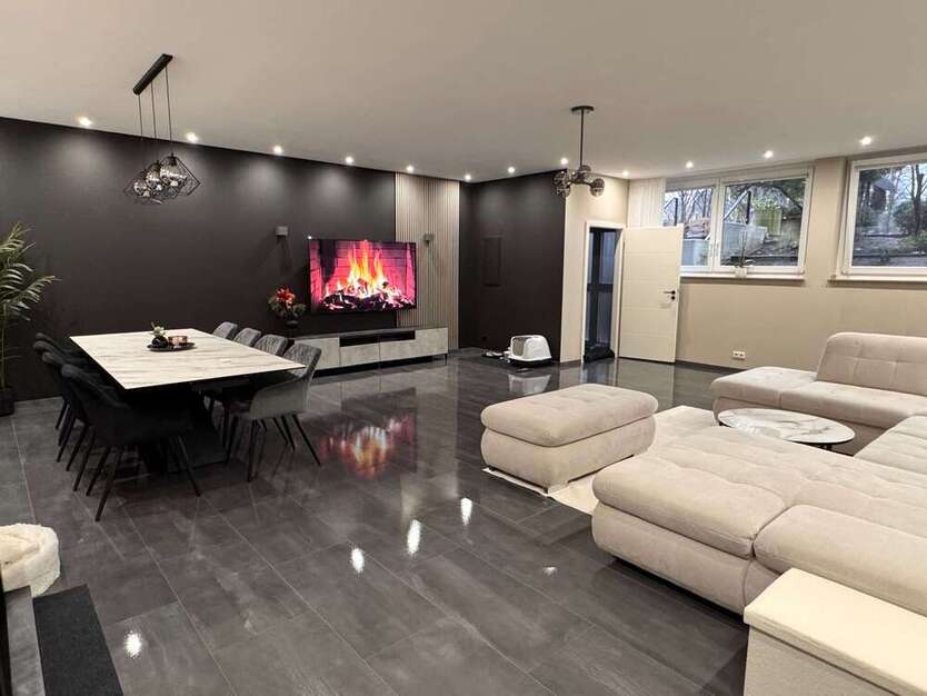 Wohnung zum Kaufen in Krefeld 389.000 € 163 m²