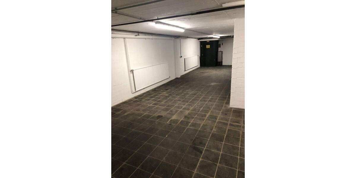 Sehr gepflegtes Ladenlokal in unmittelbarer Nähe zu Aldi zimmer