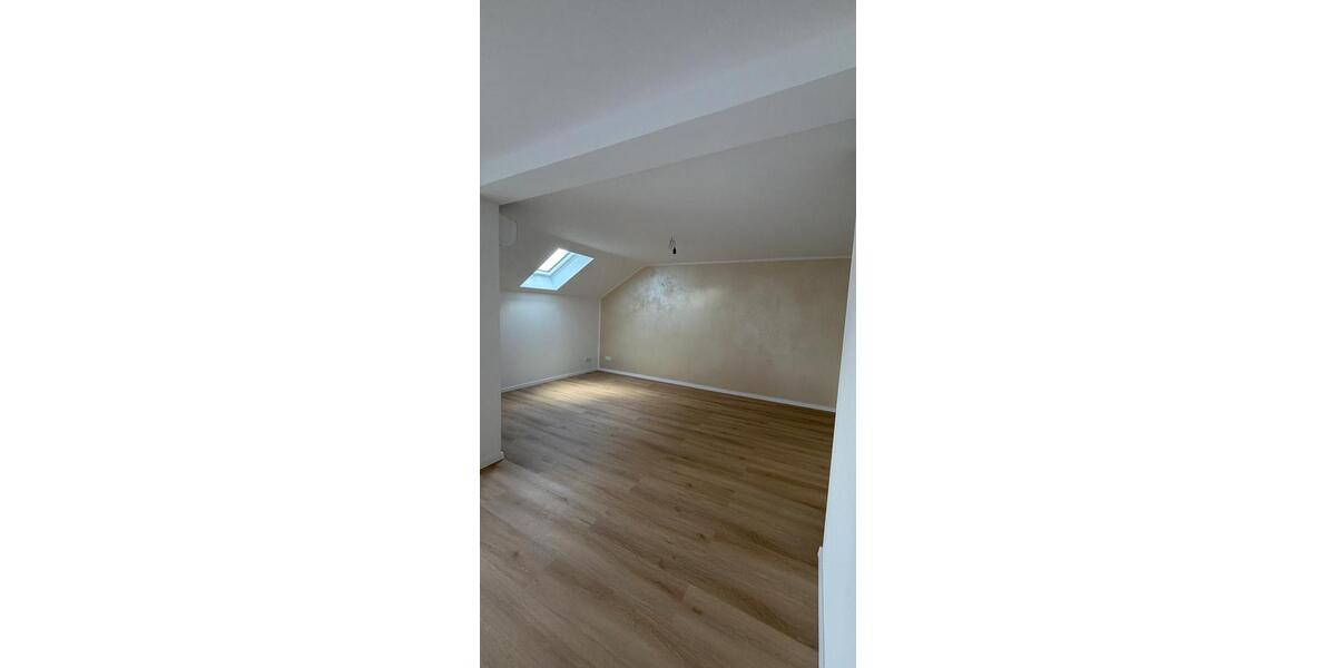 Einfamilienhaus Bochum - 3 Zimmer, 170 m&sup2;, 1.600&euro; | Angebot:25551560