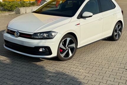 VW Polo 99.995 km 13.699 &euro; Oberhausen 46145