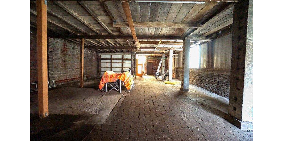 Rheinberg-Ossenberg: Sanierungsbedürftiges Schmuckstück 5 zimmer