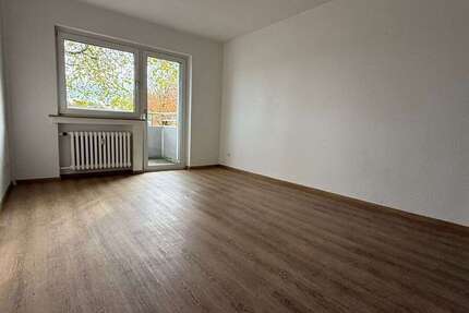 Wohnung zum Mieten in Oberhausen 415 € 48.75 m² 2 zimmer