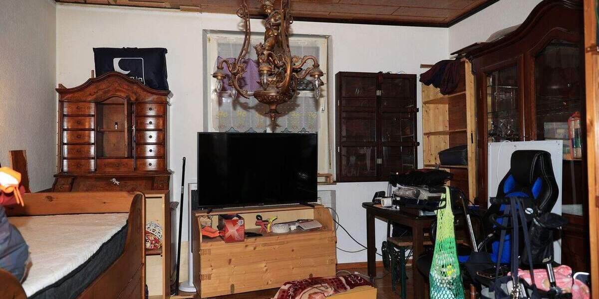 Reihenmittelhaus Duisburg Hochemmerich - 4 Zimmer, 72 m&sup2;, 122.000&euro; | Angebot:23335968