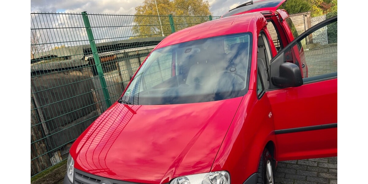 VW Caddy 192.000 km 3.750 &euro; Essen 45121