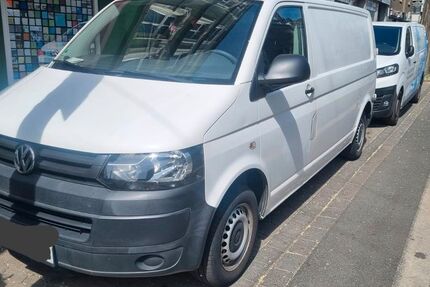 VW T5 Transporter 250.000 km 8.300 &euro; Düsseldorf 40211