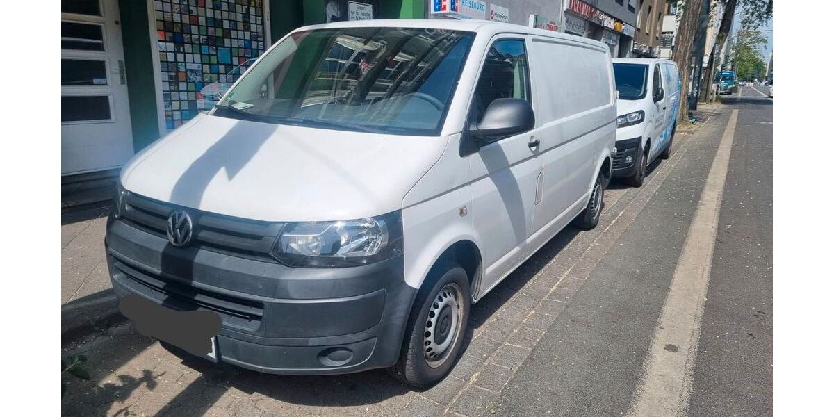 VW T5 Transporter 250.000 km 8.300 &euro; Düsseldorf 40211