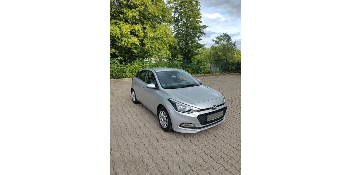 Hyundai i20 90.557 km 6.300 &euro; Velbert 42553