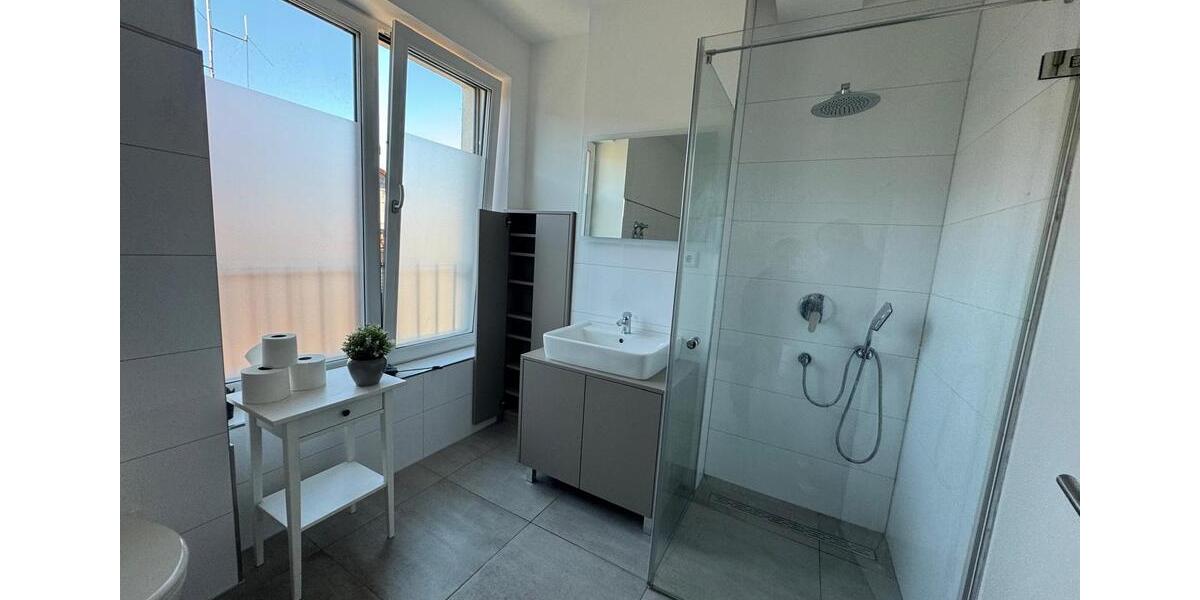 Etagenwohnung Essen Stadtkern - 3 Zimmer, 100 m&sup2;, 1.690&euro; | Angebot:26110160