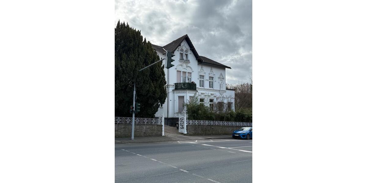 Dachgeschoßwohnung Düsseldorf Niederkassel - 4 Zimmer, 122 m&sup2;, 1.250&euro; | Angebot:25284241