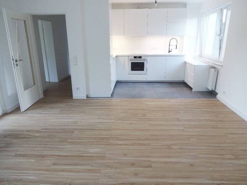 Ruhige 5-Zimmer-Wohnung in Düsseldorf-Ludenberg mit moderner Einbauküche - in direkte Waldlage! 5 zimmer