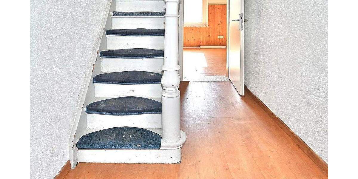 Etagenwohnung Recklinghausen Süd - 6 Zimmer, 220 m&sup2;, 299.900&euro; | Angebot:25373879