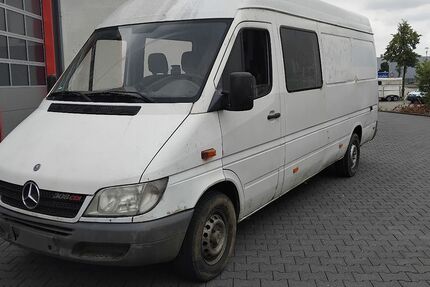 Mercedes-Benz Sprinter 218.000 km 2.950 &euro; Essen 45356