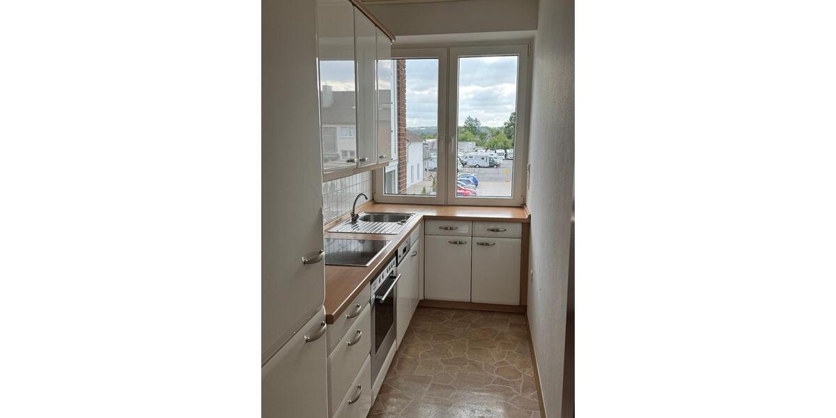 Helle Wohnung mit Balkon und Einbauküche in Mülheim a. d. Ruhr zimmer