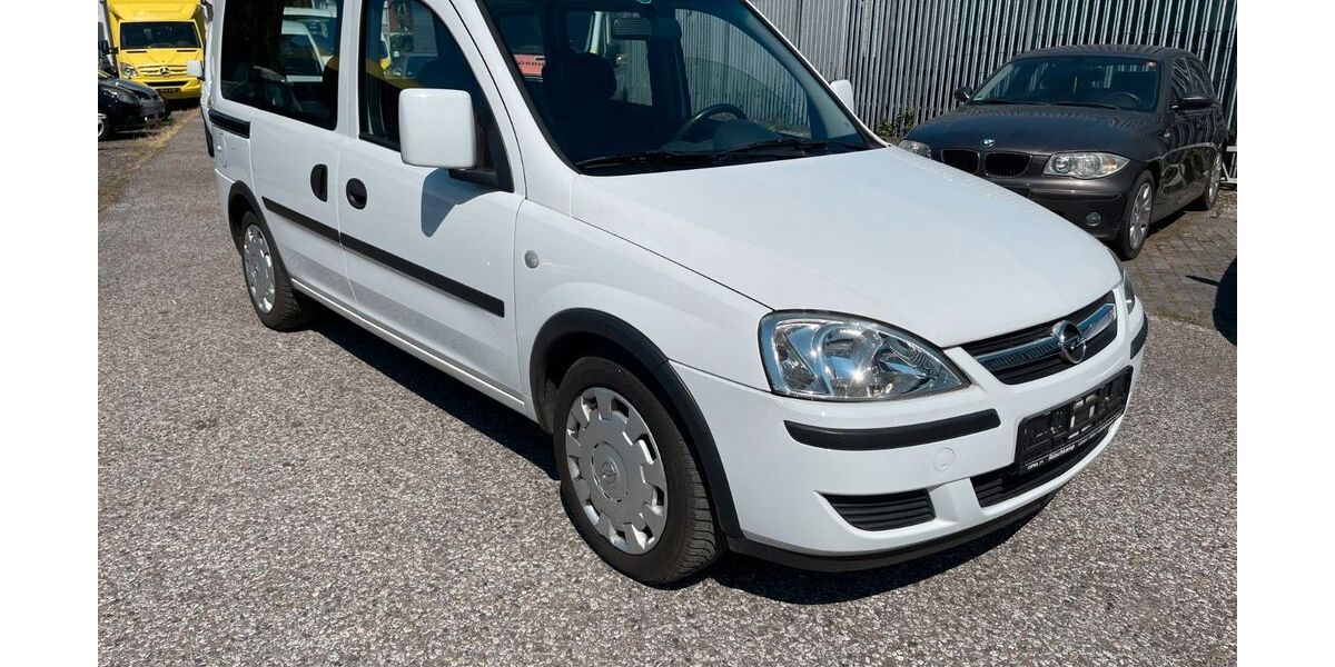 Opel Combo 33.806 km 2.800 &euro; Düsseldorf 40233