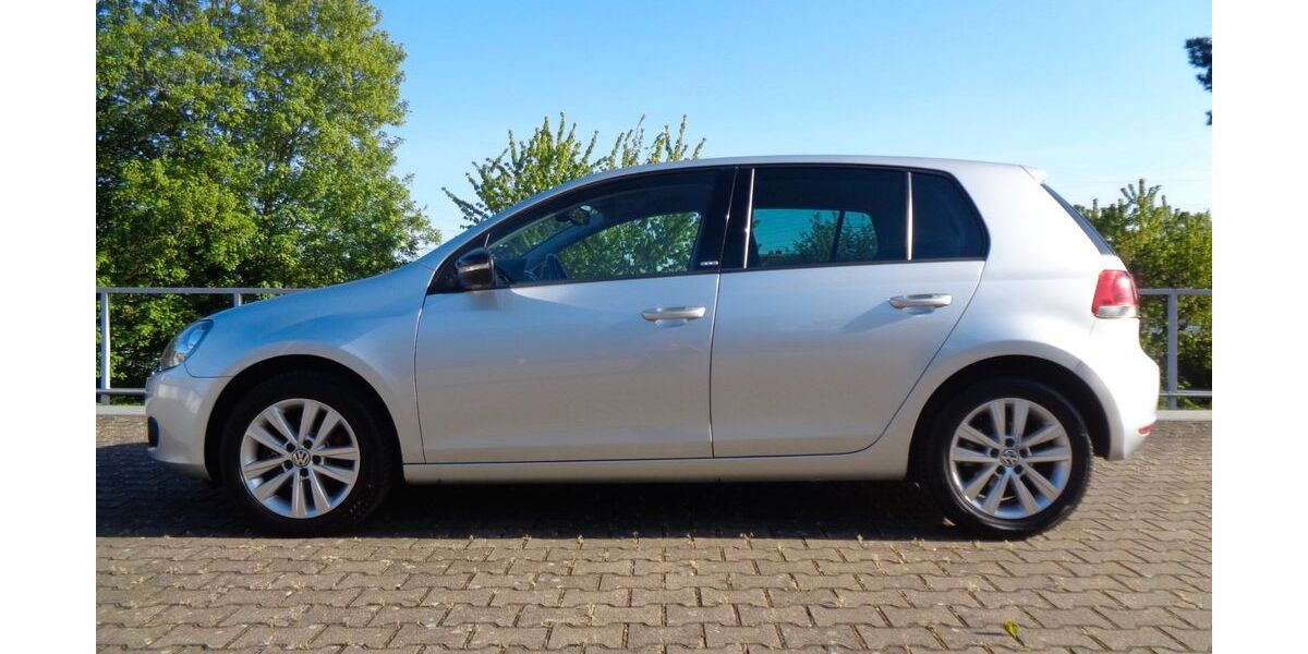 VW Golf 79.900 km 7.850 &euro; Duisburg 47137