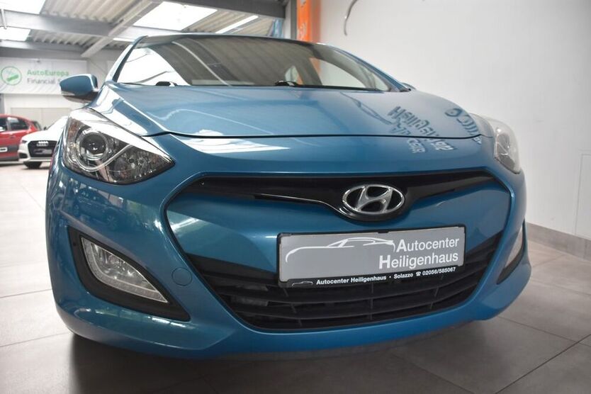 i30